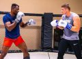 Usyk vs Verhoeven fait polémique : Ngannou et Aspinall montent au créneau