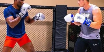 Usyk vs Verhoeven fait polémique : Ngannou et Aspinall montent au créneau