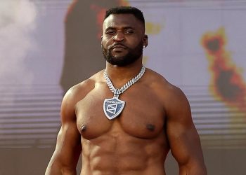 MVP MMA 1 : des records sur Netflix, un Ngannou dévastateur et une question que tout le monde évite